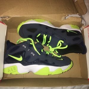 Nike Air Turf Raider GS